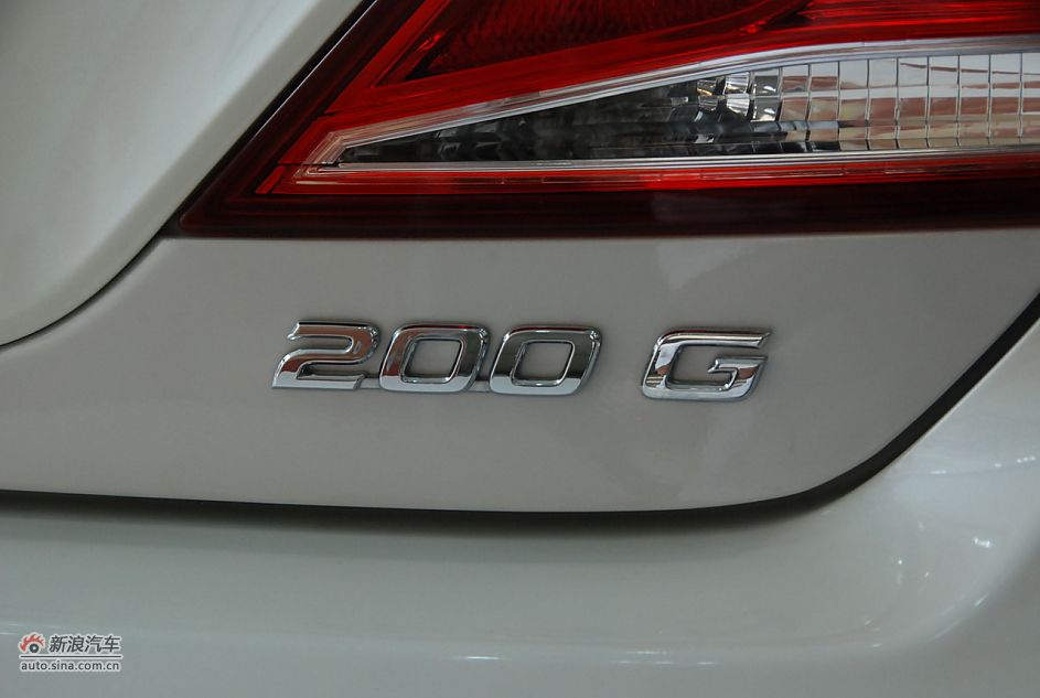 2011￭