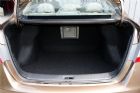 2012款 1.6L MT 豪华版 座椅空间