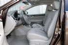 2012款 1.6L MT 豪华版 座椅空间