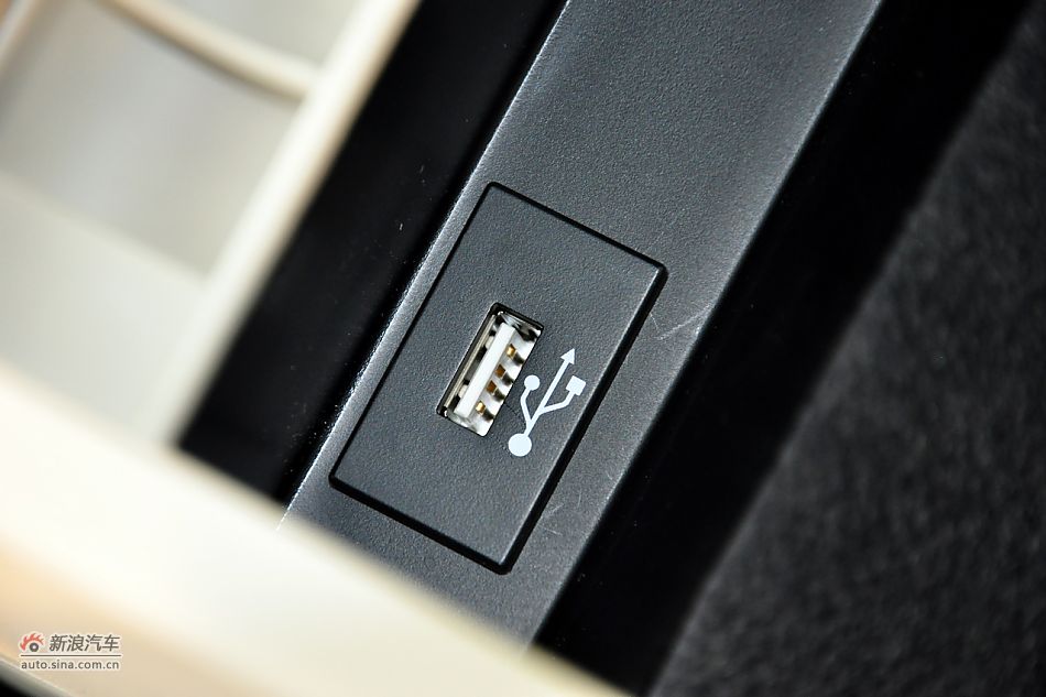 2011B70嵽ʵ