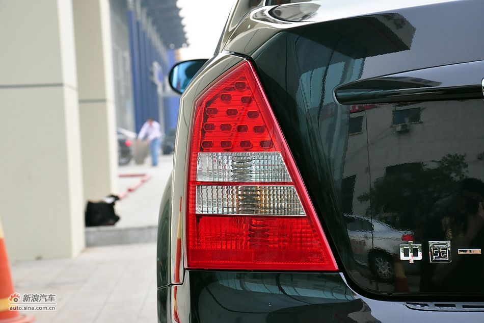 2011B70嵽ʵ