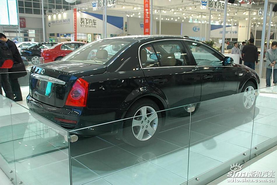 B70϶