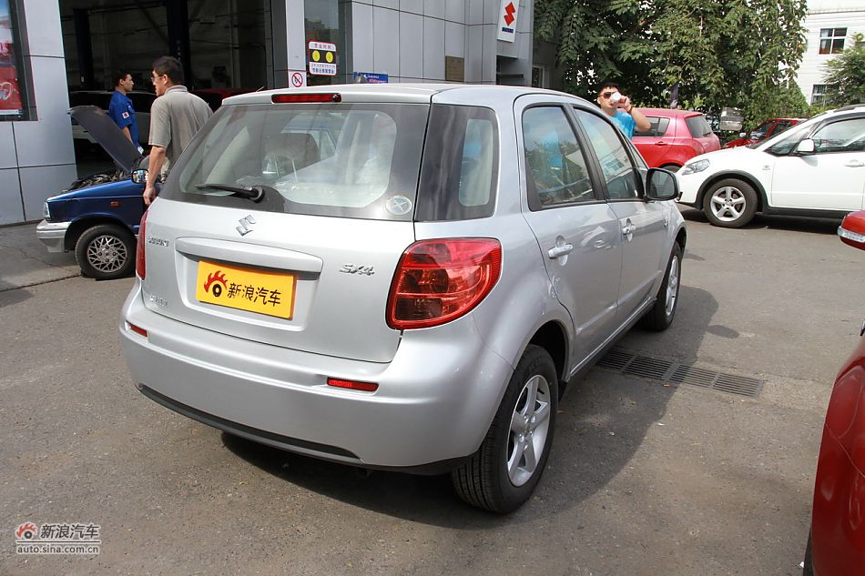 2011SX4
