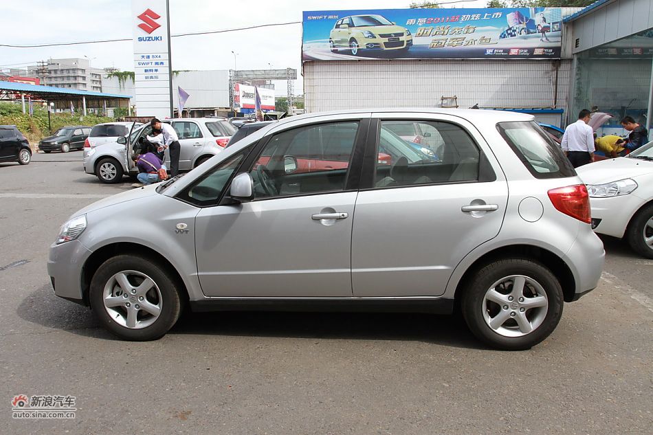 2011SX4
