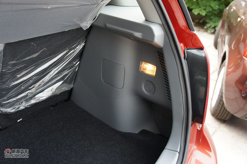 2011SX41.6LԶ鶯