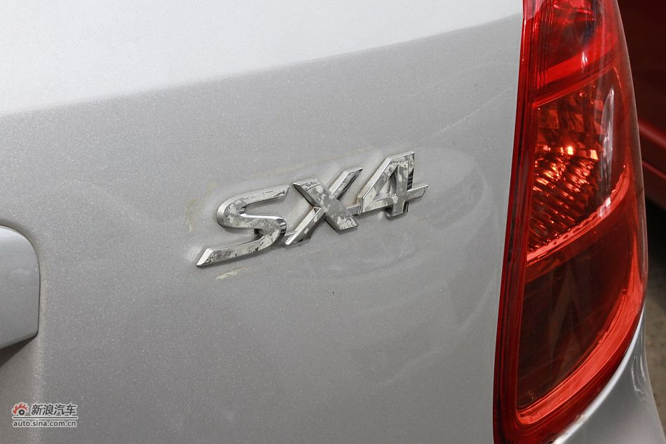 2011SX4