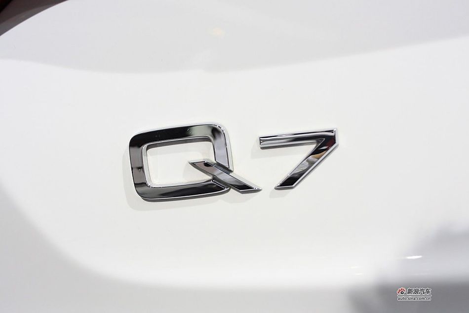 µQ7