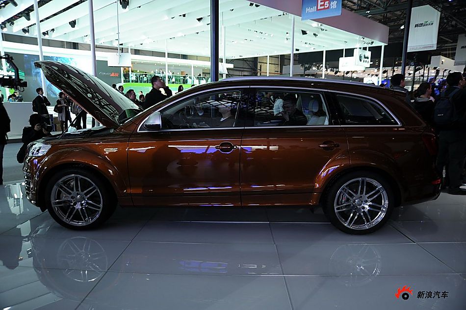 µQ7 V12 TDI quattro