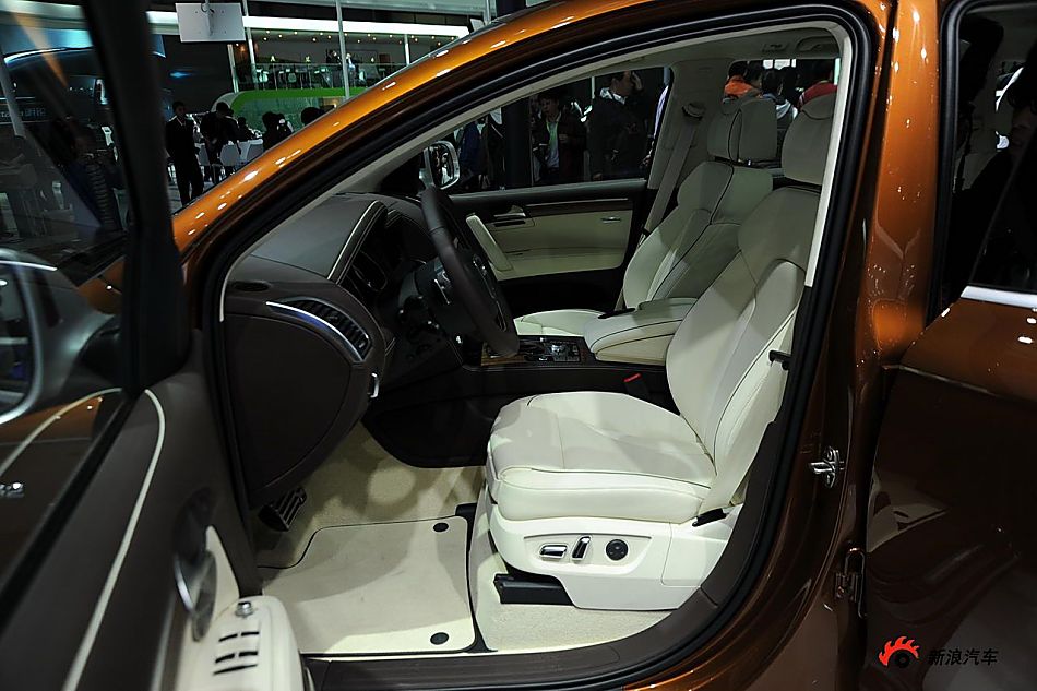 µQ7 V12 TDI quattro