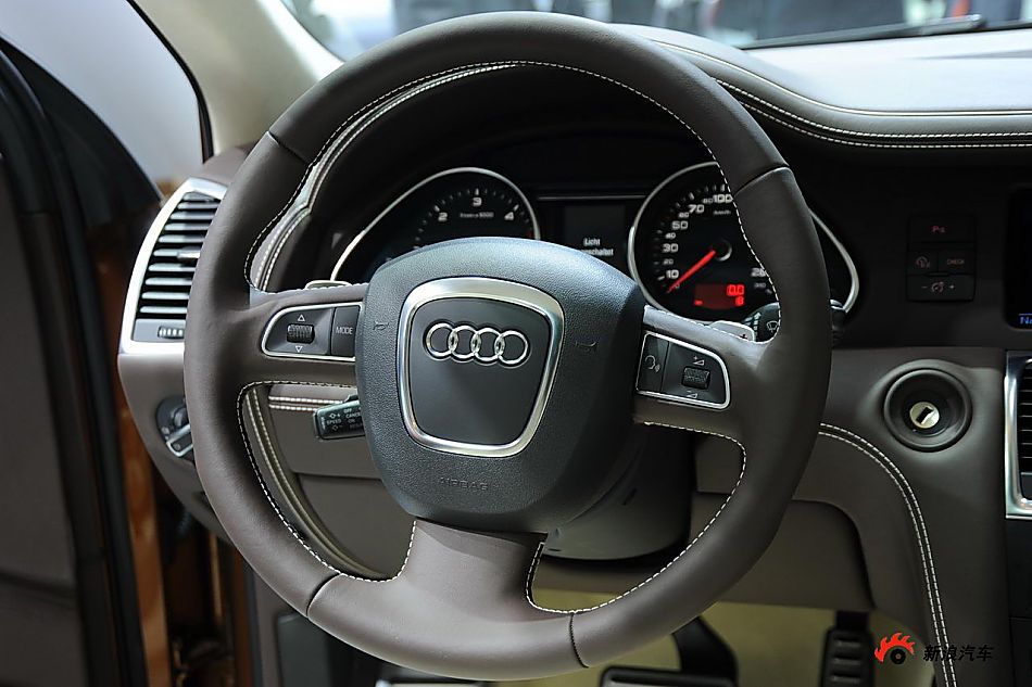 µQ7 V12 TDI quattro