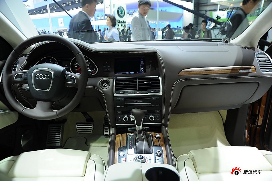 µQ7 V12 TDI quattro