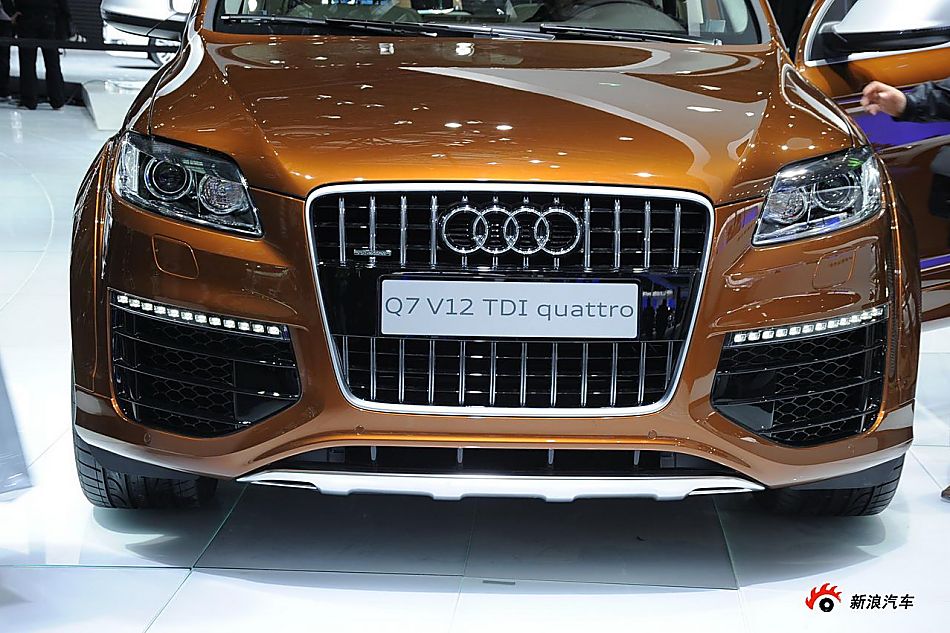 µQ7 V12 TDI quattro