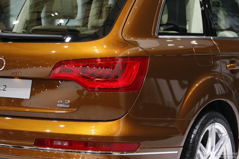 µQ7