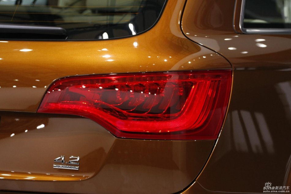 µQ7