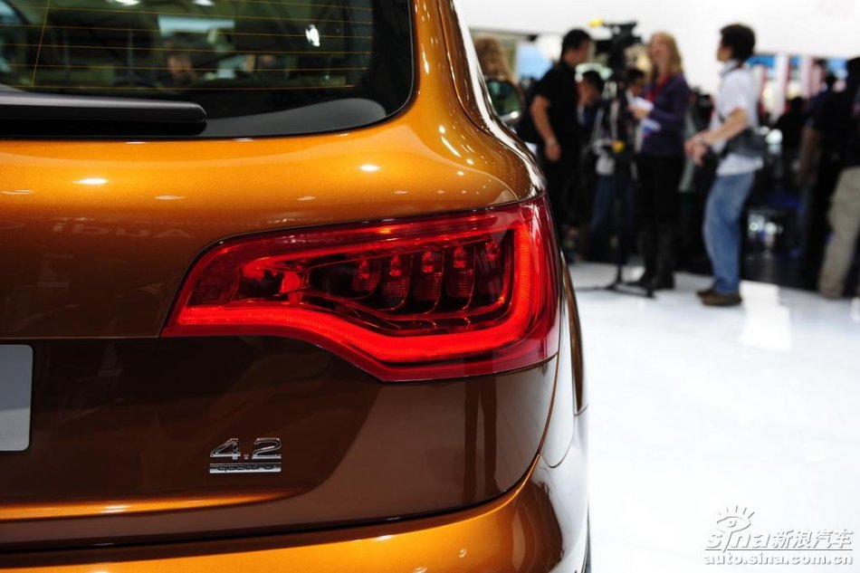 µQ7
