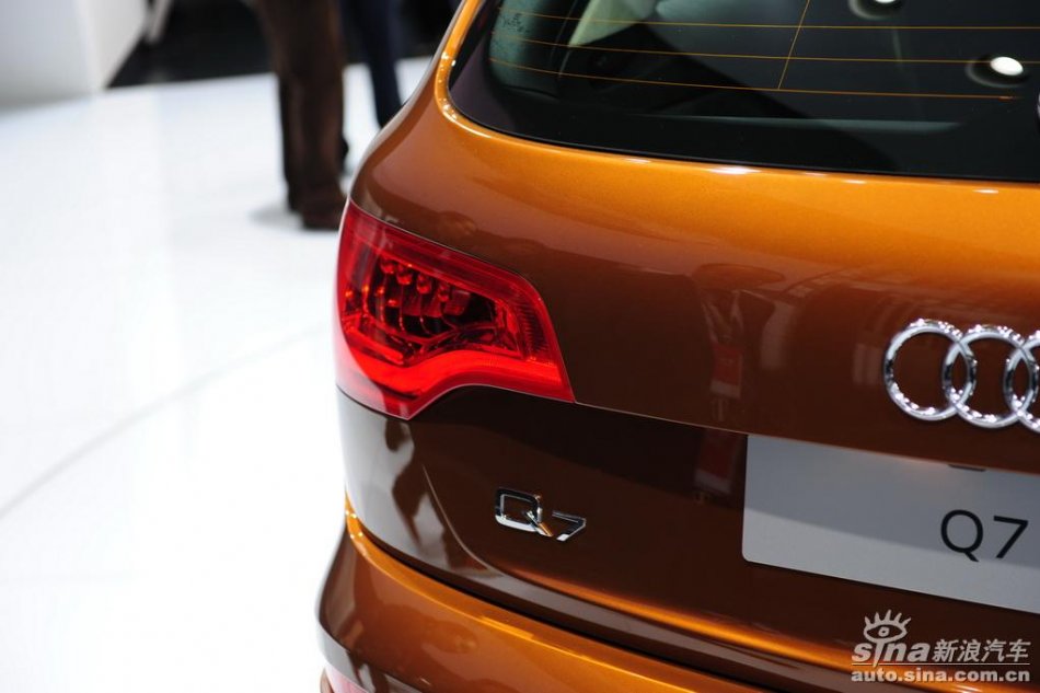 µQ7