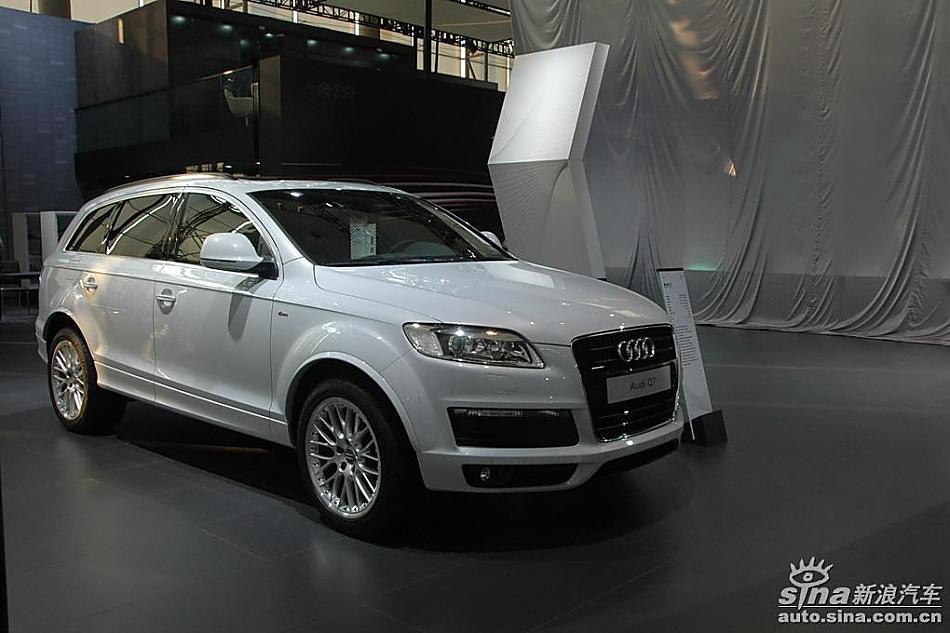 µQ7