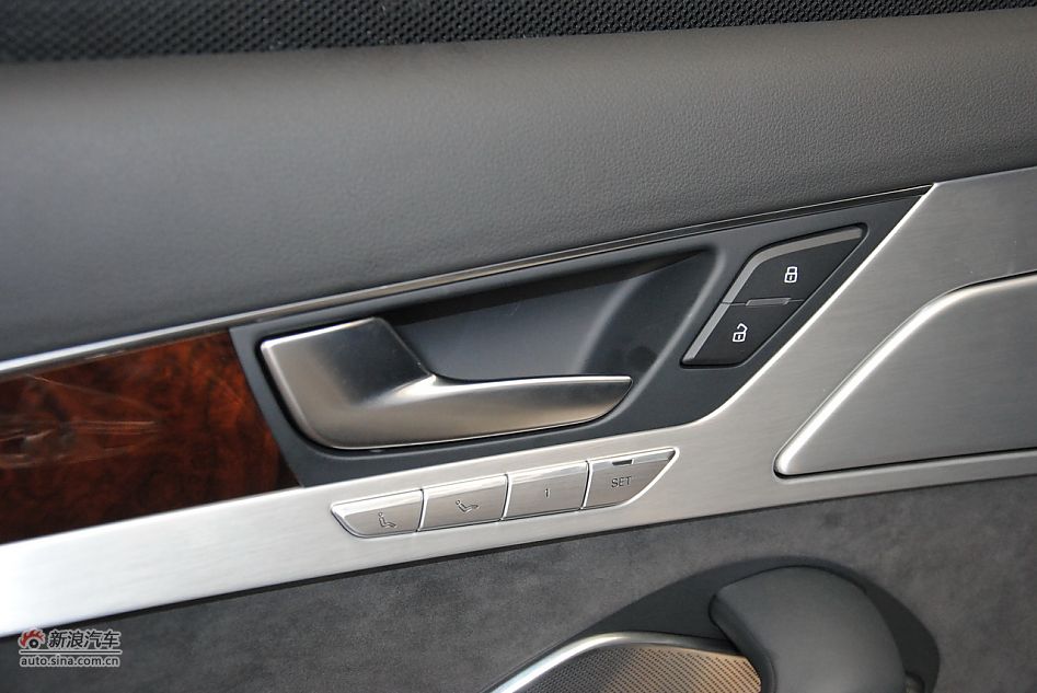 2011µA8L 6.3L FST W12