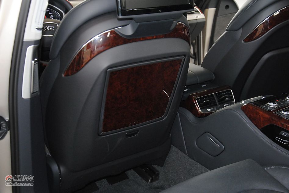 2011µA8L 6.3L FST W12