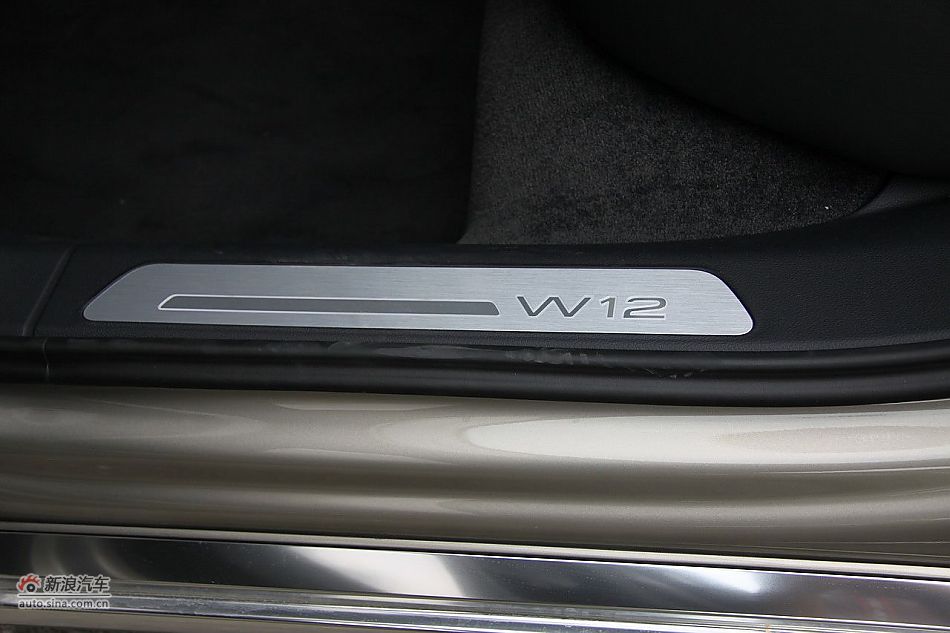 ԼݰµA8L W12-ι
