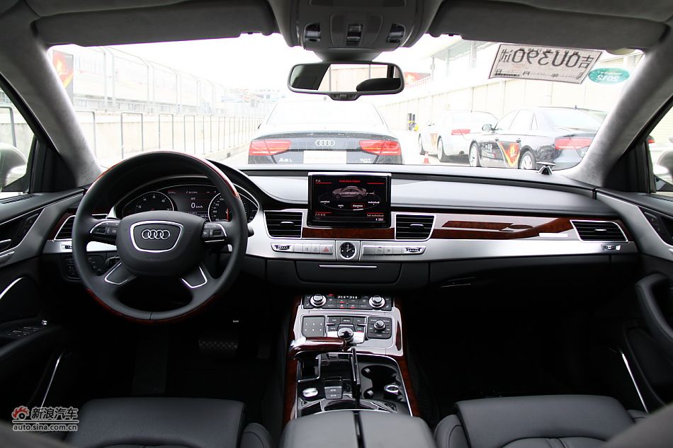 2011A8L