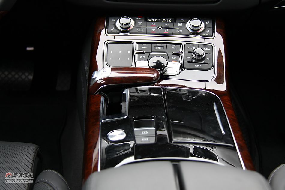 2011A8L