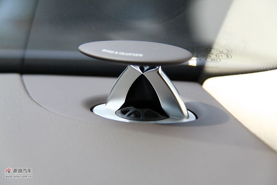 2011A8L