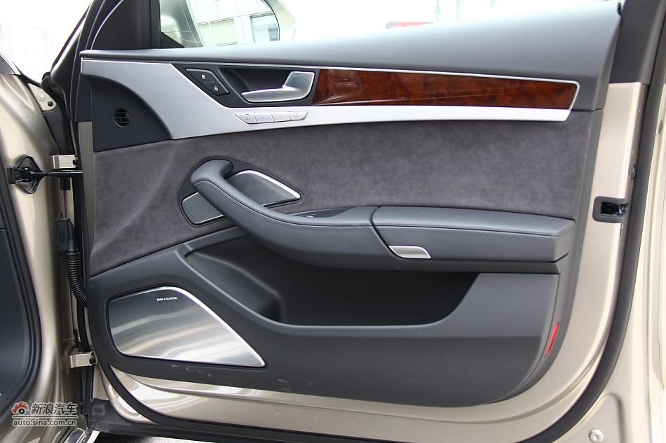 2011A8L