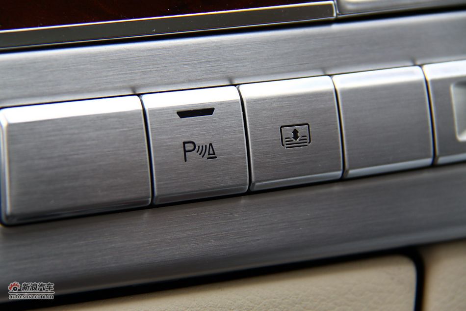 2011A8L