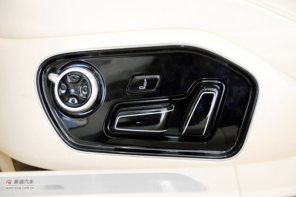2011µA8Lʵ