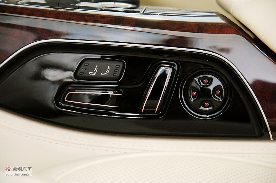 2011µA8Lʵ