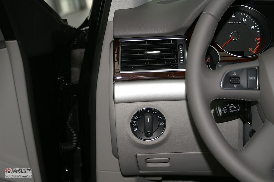 µA8L2.8FSI׼