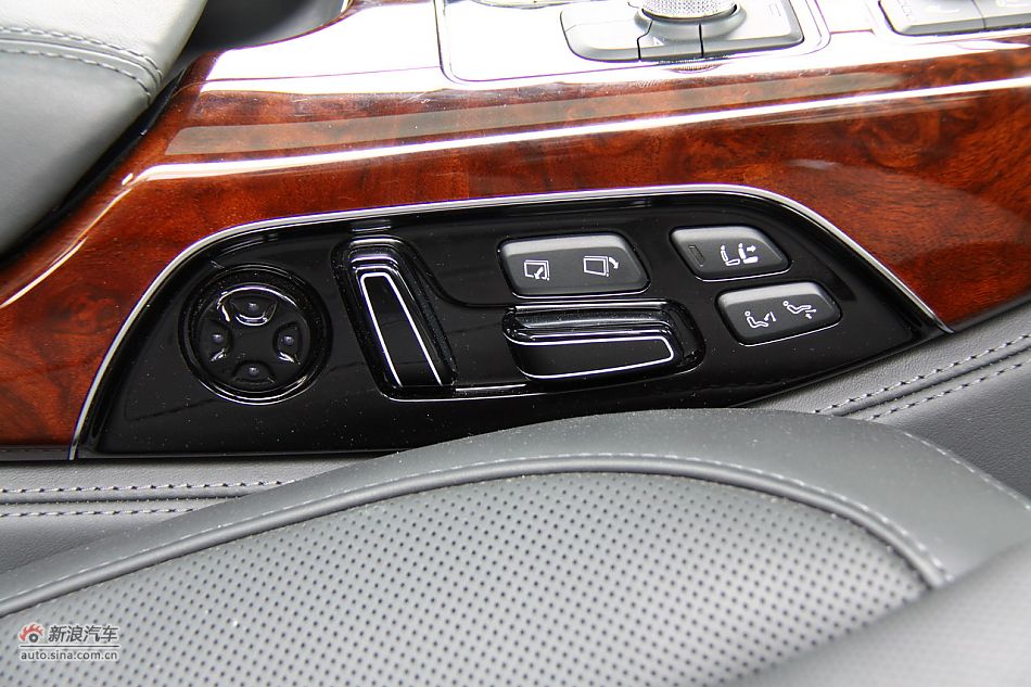 2011A8L