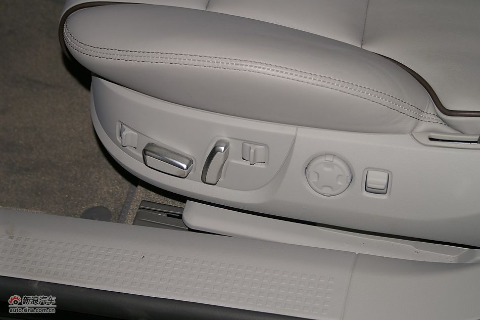 µA8L2.8FSI׼
