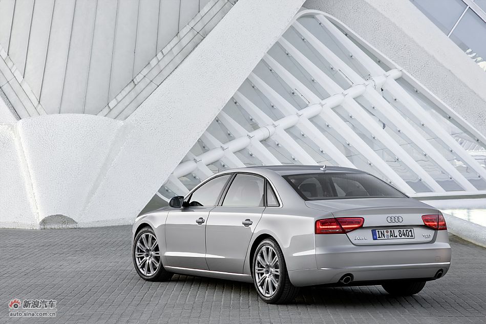 2011µA8L W12ٷͼ