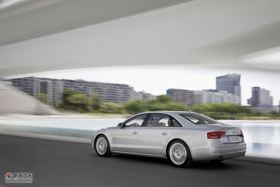 2011µA8L W12ٷͼ