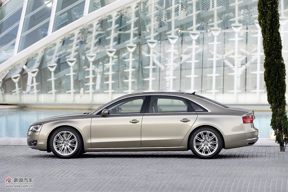 2011µA8L W12ٷͼ