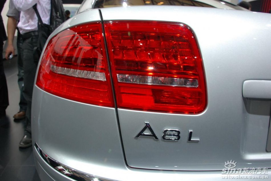 µA8L