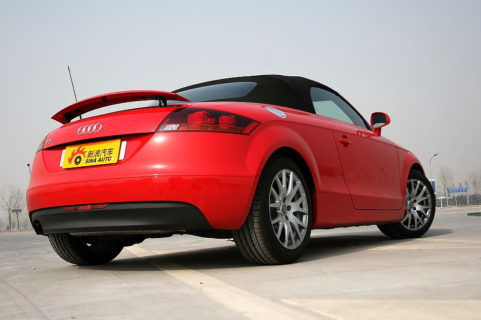 µTT RoadsterܳͼƬ