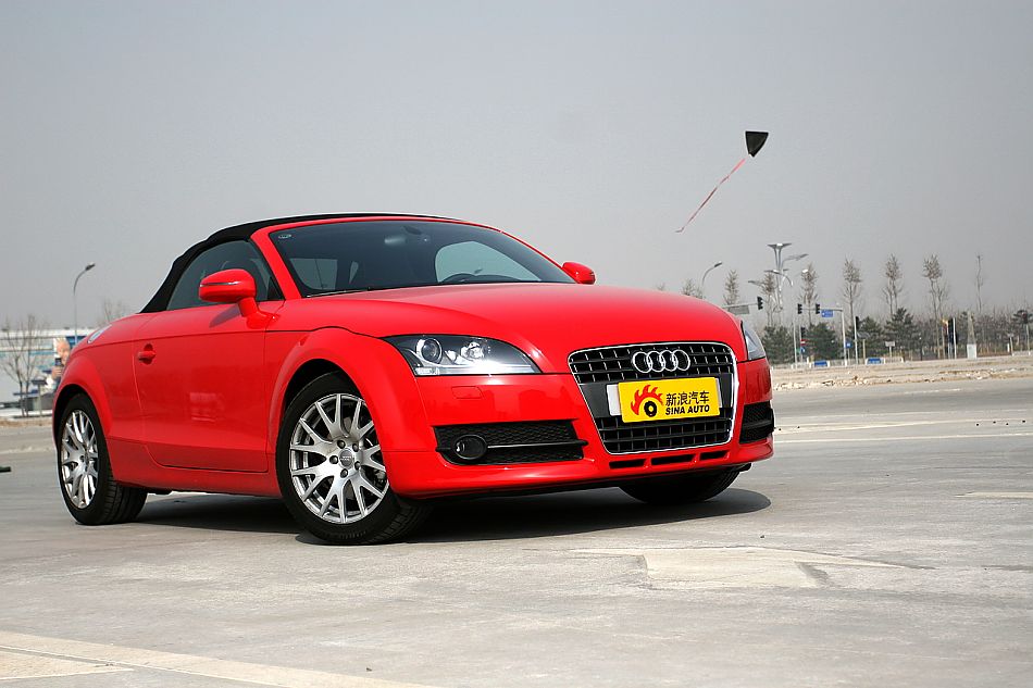 µTT RoadsterܳͼƬ