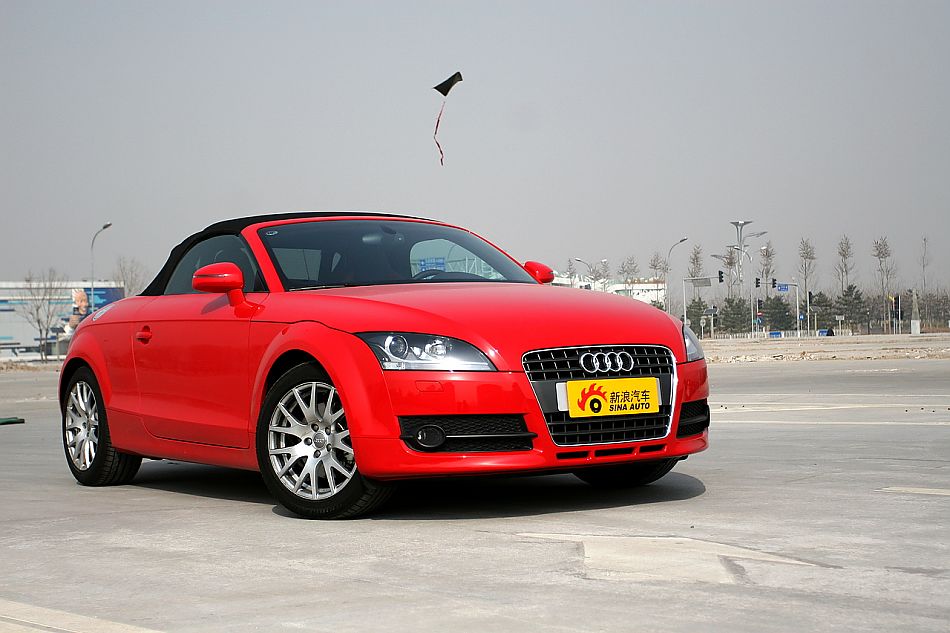 µTT RoadsterܳͼƬ