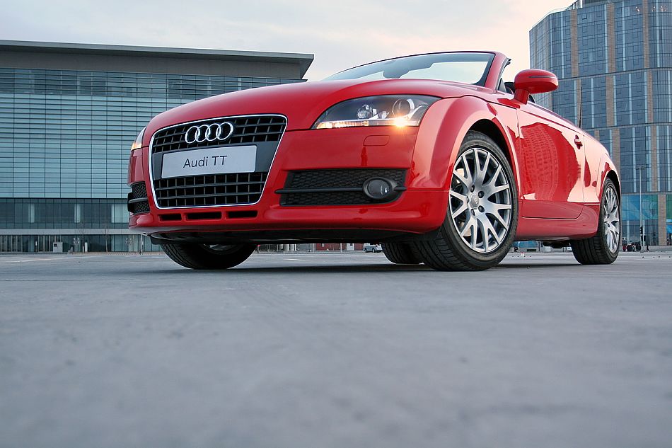 µTT RoadsterܳͼƬ