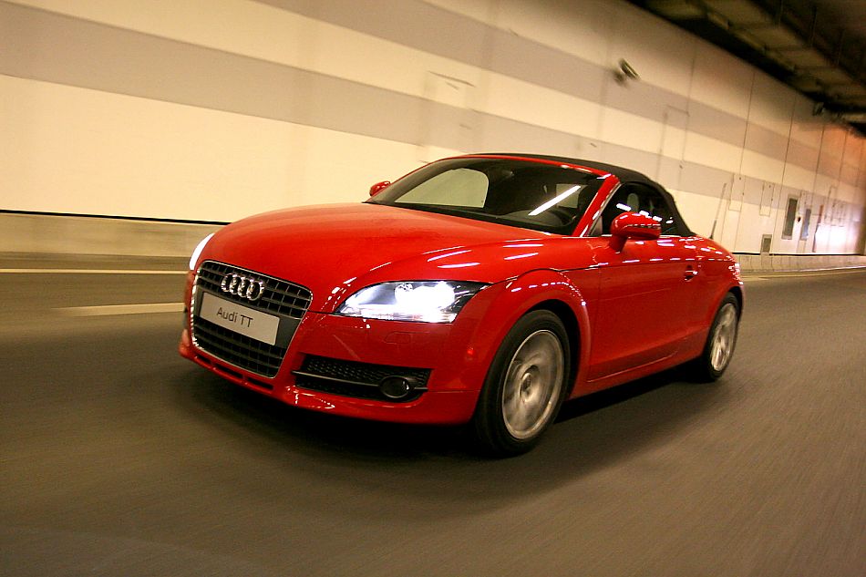µTT RoadsterܳͼƬ