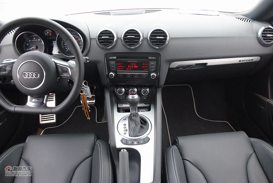 2011TTS Coupeμ