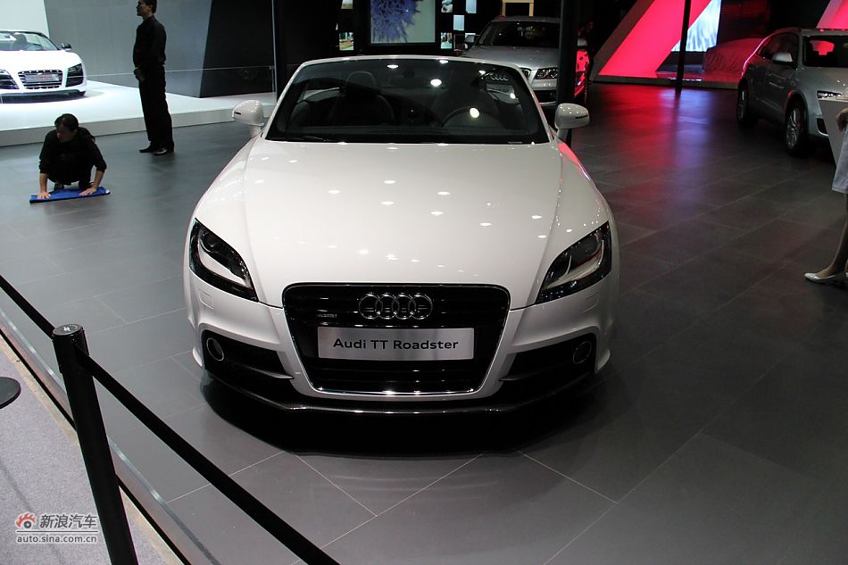 µTT Roadster