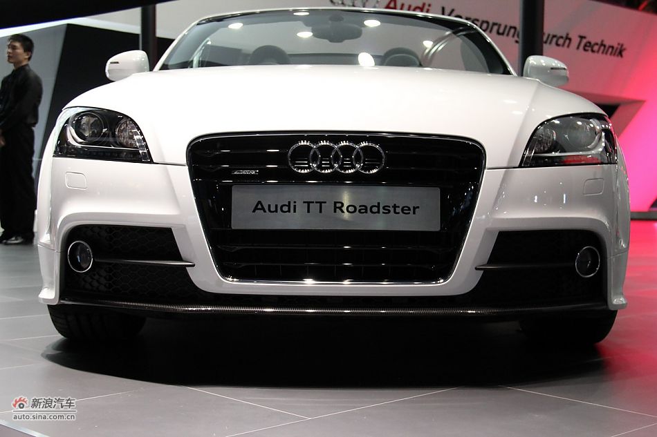 µTT Roadster