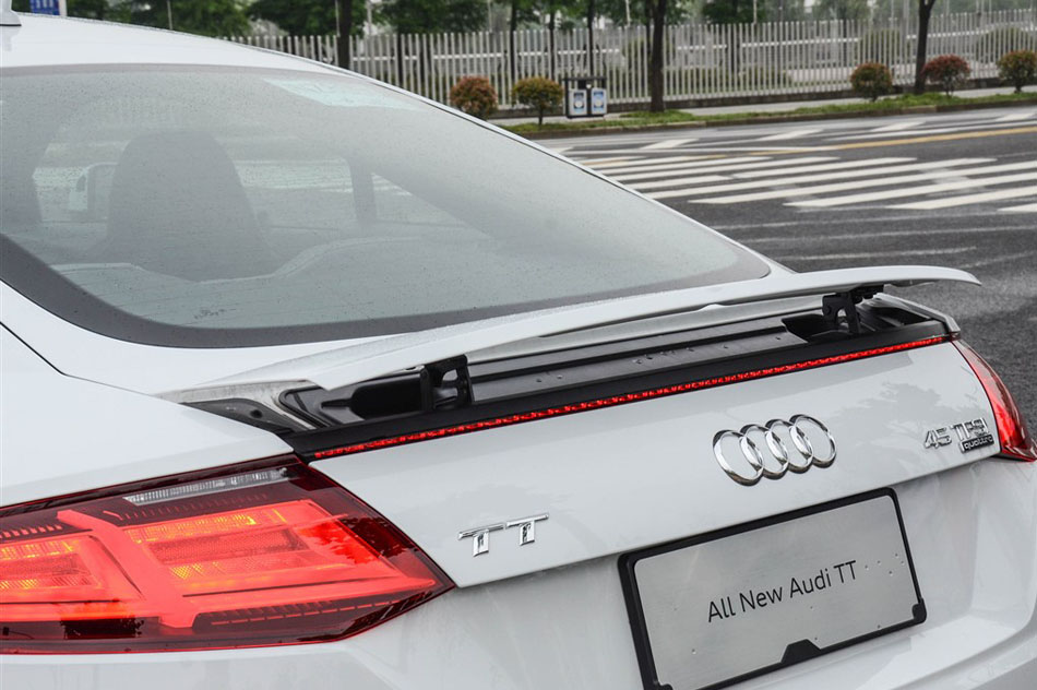 2015 TT Coupe 45 TFSI quattro ϸ