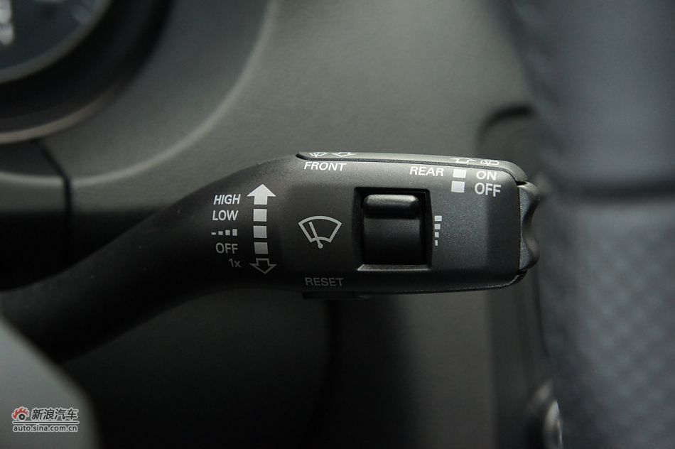 2012µA3