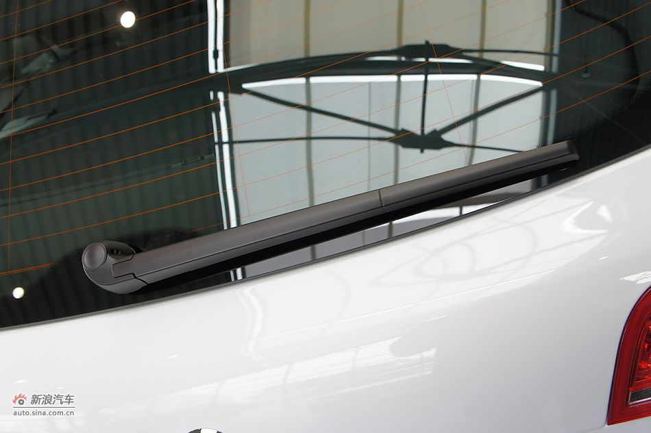 2012µA3