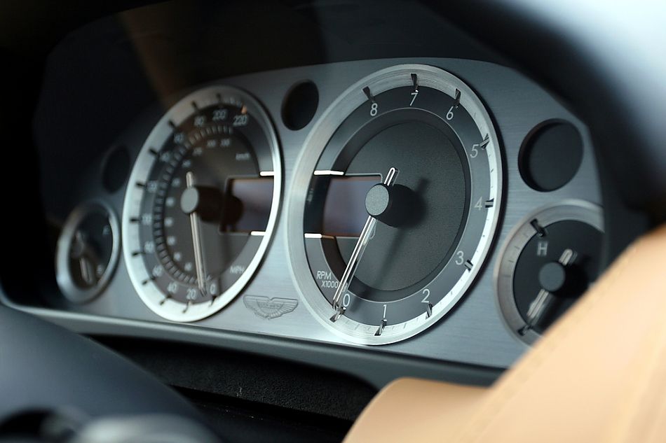 DB9ͼƬ
